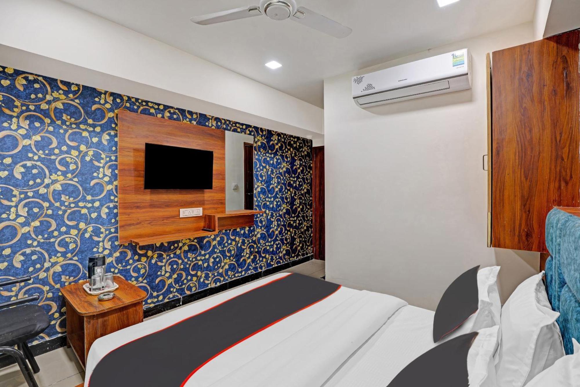 Capital O Bhavya Villa Ahmedabad Esterno foto