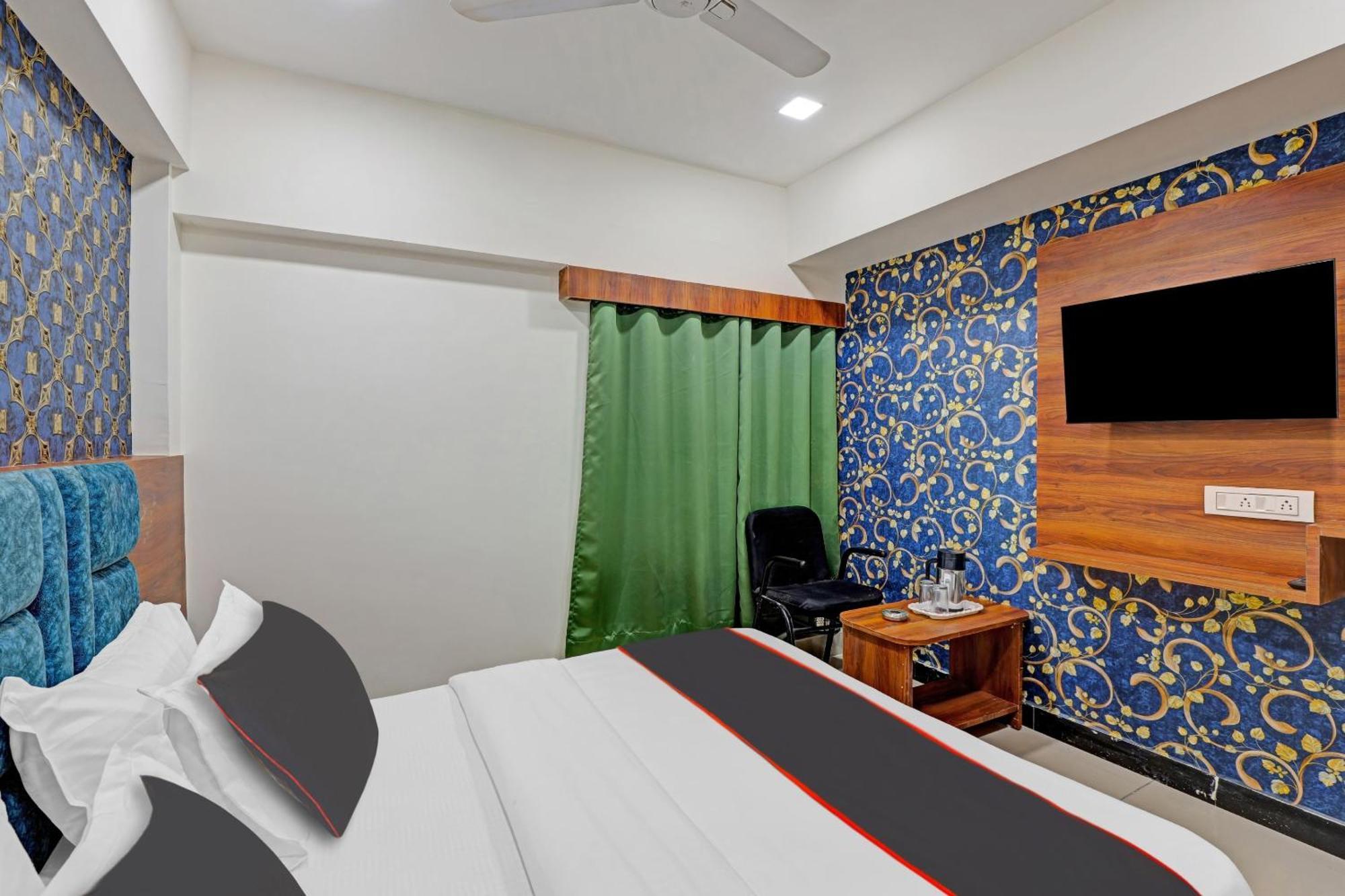 Capital O Bhavya Villa Ahmedabad Esterno foto