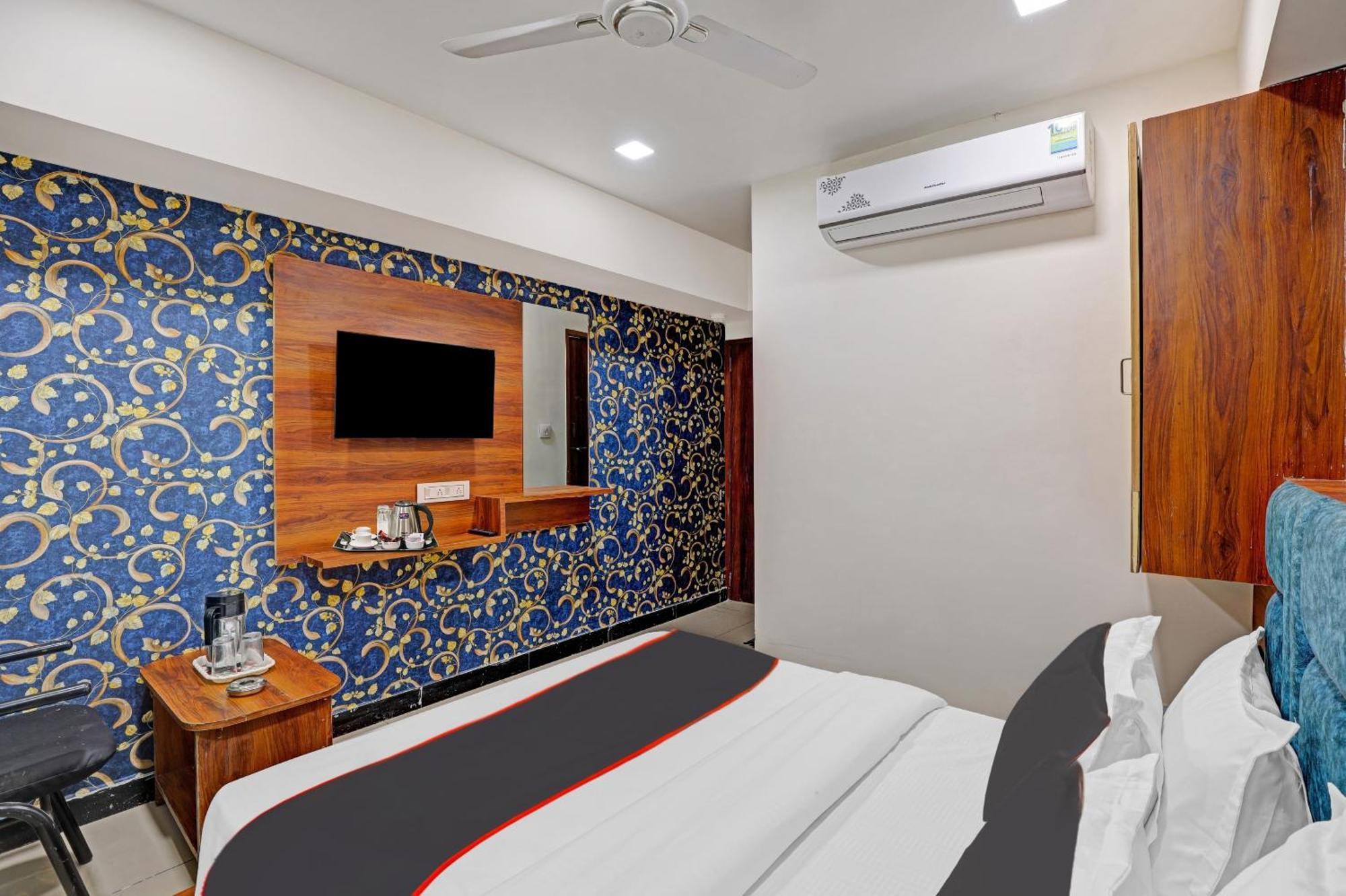 Capital O Bhavya Villa Ahmedabad Esterno foto