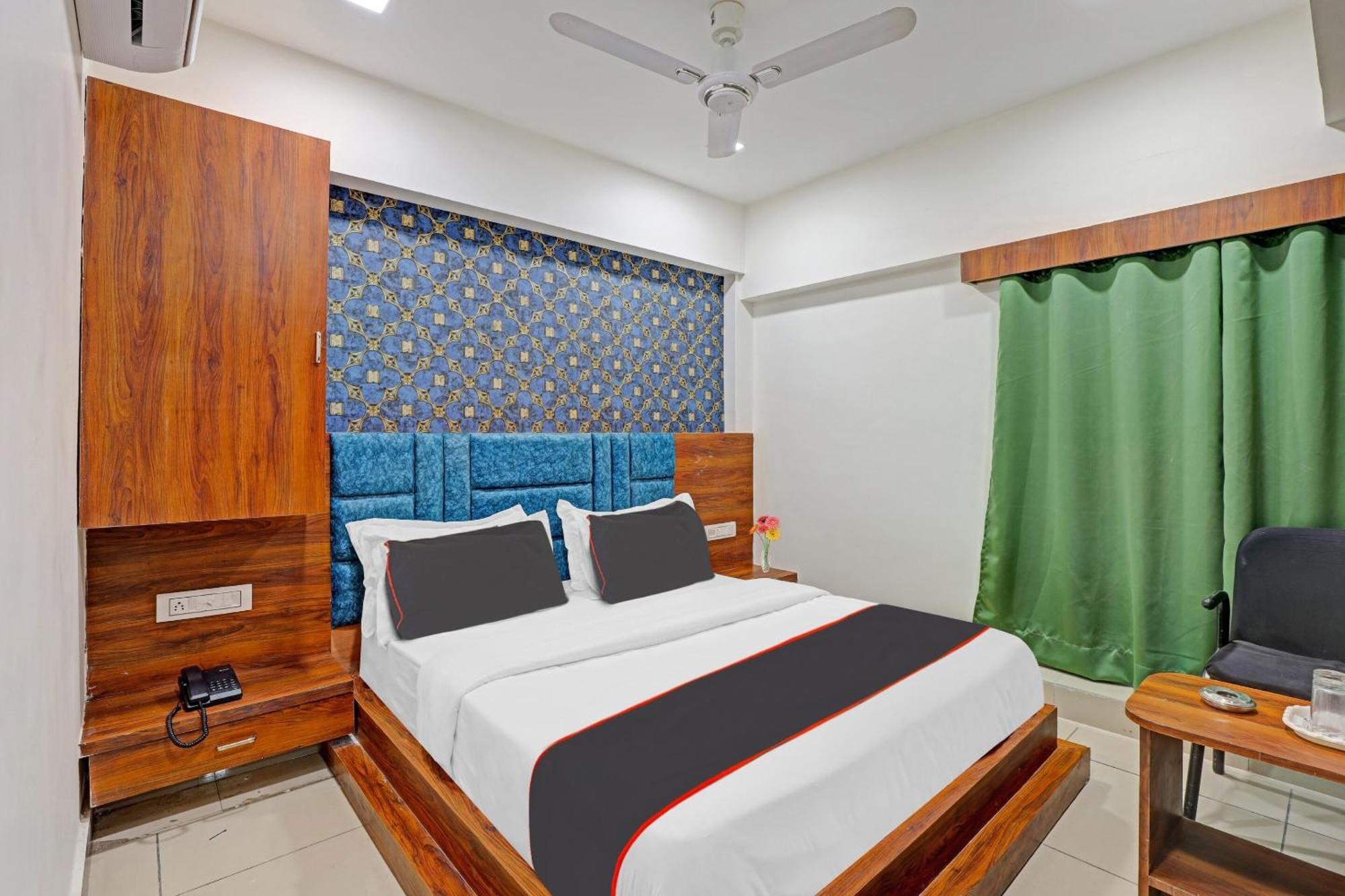 Capital O Bhavya Villa Ahmedabad Esterno foto